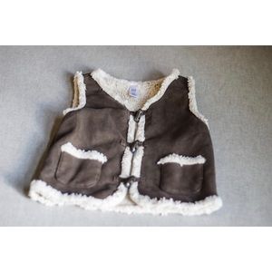 | 3 for $25 |Baby GAP faux fur suede vest